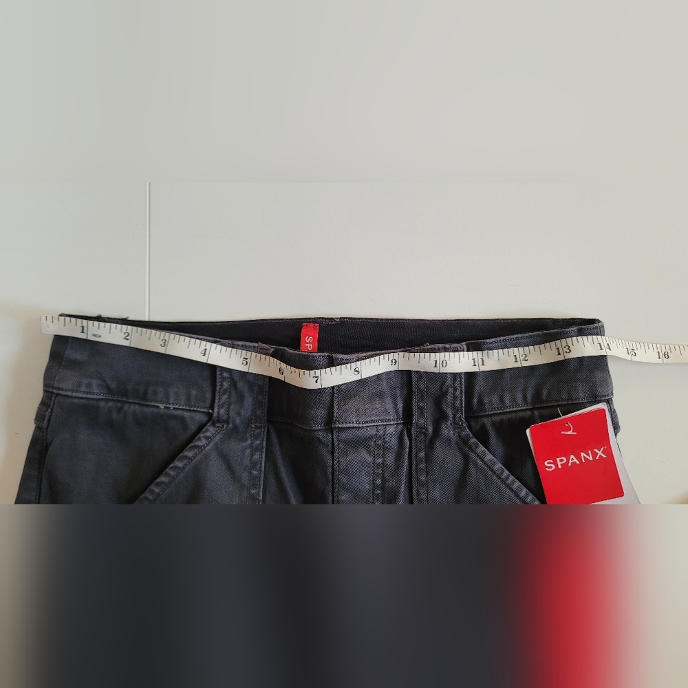 SPANX Washed Black High-Rise Stretch Twill Ankle Cargo Pants NWT - Picture 10 of 12